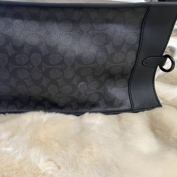 NWT Coach Field Tote 40 in Signature Canvas in Charcoal - Picture 9 of 16